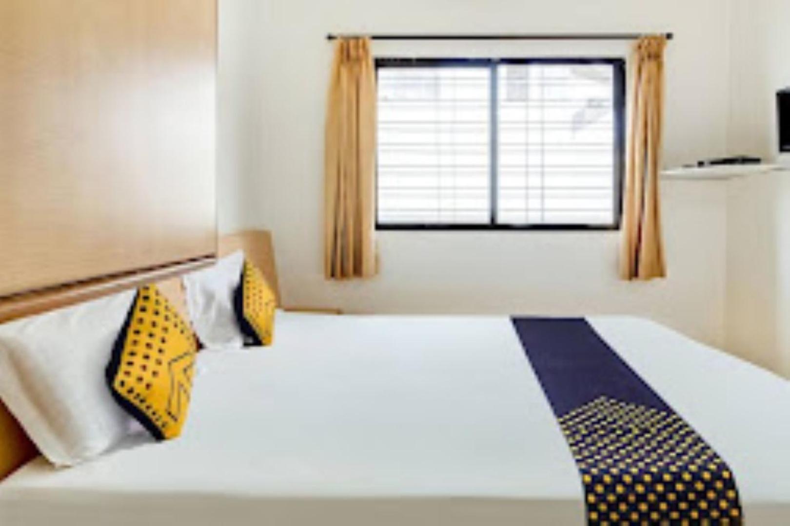 Hotel Rahi Nashik Exterior photo